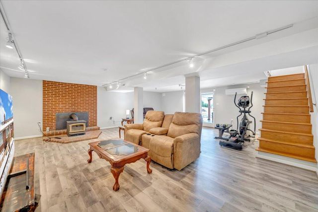 1996 Shavers Farm RD, Fincastle, VA 24090