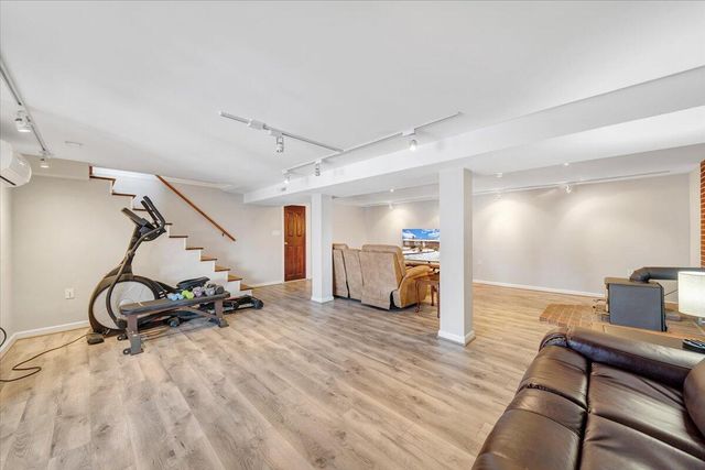 1996 Shavers Farm RD, Fincastle, VA 24090