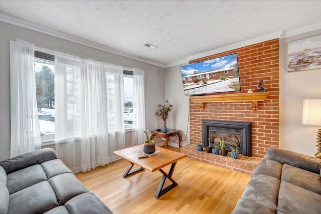 1996 Shavers Farm RD, Fincastle, VA 24090