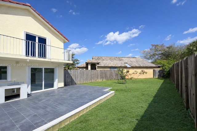 5239 SW 153rd Ave, Miami, FL 33185