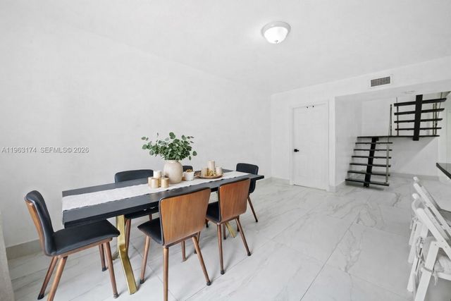 5239 SW 153rd Ave, Miami, FL 33185