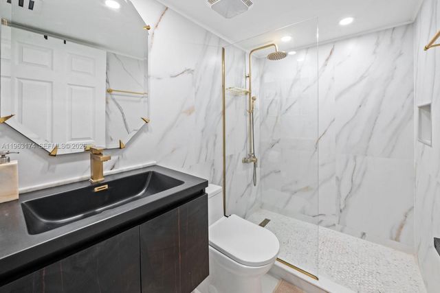 5239 SW 153rd Ave, Miami, FL 33185