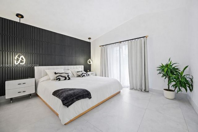 5239 SW 153rd Ave, Miami, FL 33185