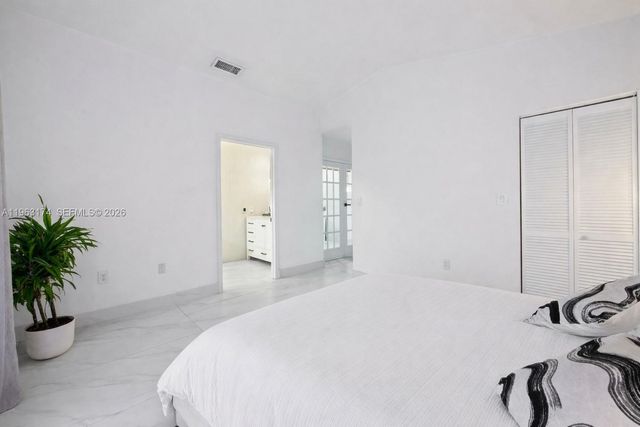 5239 SW 153rd Ave, Miami, FL 33185