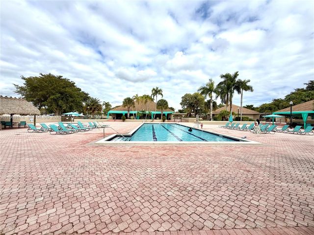 5239 SW 153rd Ave, Miami, FL 33185