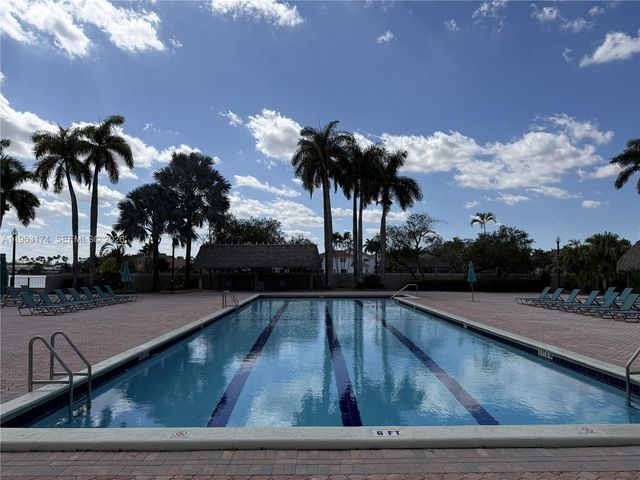 5239 SW 153rd Ave, Miami, FL 33185