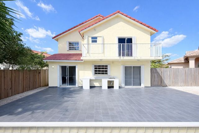 5239 SW 153rd Ave, Miami, FL 33185