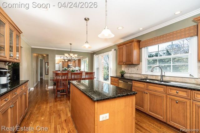 1841 Fair Oak Court, Rochester Hills, MI 48309