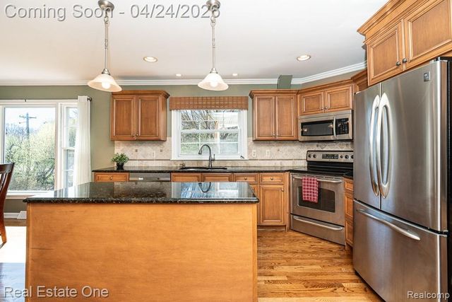1841 Fair Oak Court, Rochester Hills, MI 48309