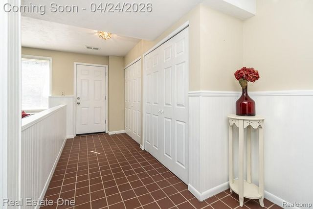 1841 Fair Oak Court, Rochester Hills, MI 48309