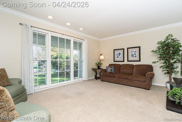 1841 Fair Oak Court, Rochester Hills, MI 48309