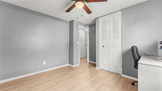 5172 Scarbrough Trail W, Stone Mountain, GA 30088