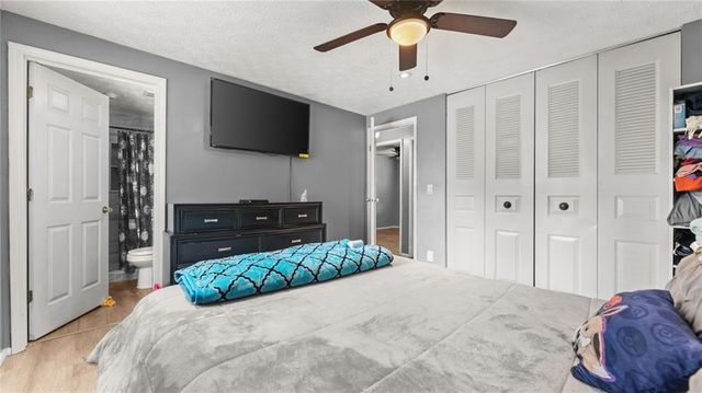 5172 Scarbrough Trail W, Stone Mountain, GA 30088