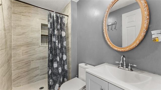 5172 Scarbrough Trail W, Stone Mountain, GA 30088
