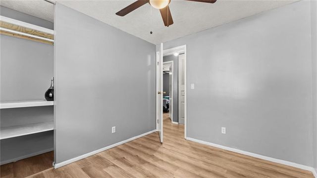 5172 Scarbrough Trail W, Stone Mountain, GA 30088