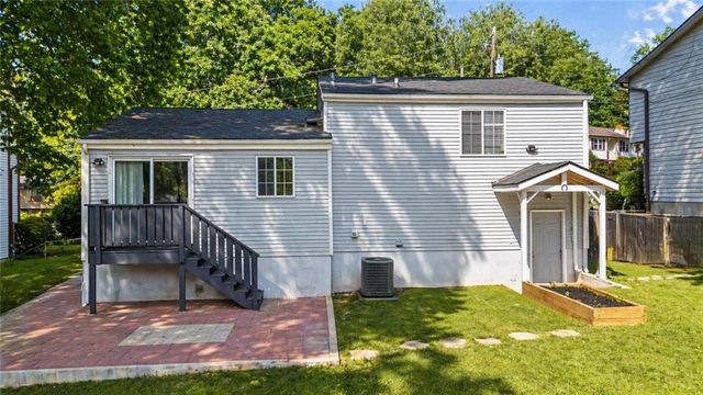 5172 Scarbrough Trail W, Stone Mountain, GA 30088