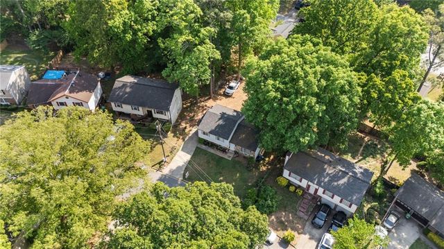 5172 Scarbrough Trail W, Stone Mountain, GA 30088