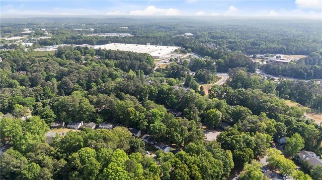 5172 Scarbrough Trail W, Stone Mountain, GA 30088
