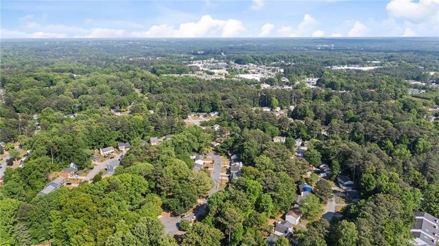 5172 Scarbrough Trail W, Stone Mountain, GA 30088
