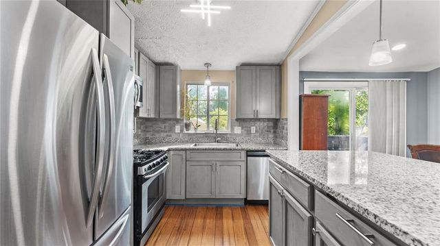 5172 Scarbrough Trail W, Stone Mountain, GA 30088