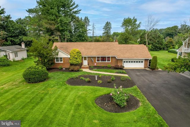 806 LAMBS RD, Mullica Hill, NJ 08062
