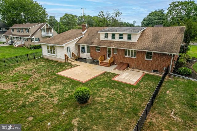 806 LAMBS RD, Mullica Hill, NJ 08062