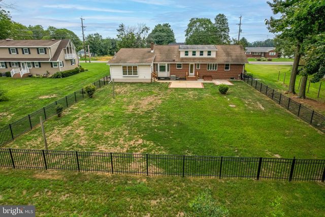 806 LAMBS RD, Mullica Hill, NJ 08062