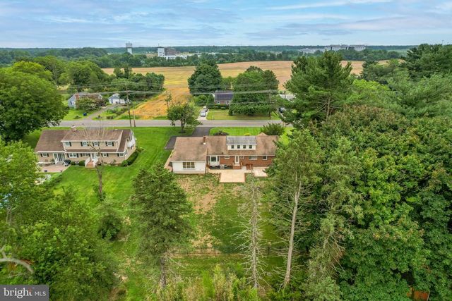 806 LAMBS RD, Mullica Hill, NJ 08062