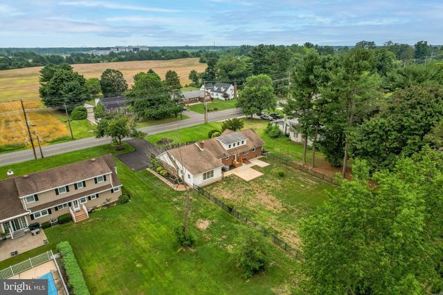 806 LAMBS RD, Mullica Hill, NJ 08062