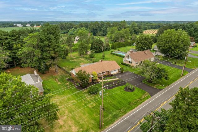 806 LAMBS RD, Mullica Hill, NJ 08062