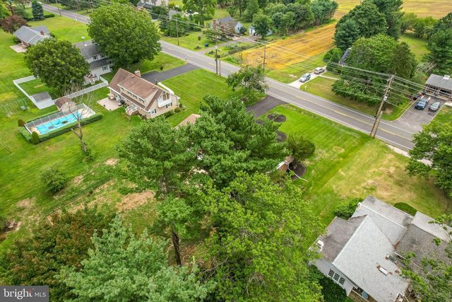 806 LAMBS RD, Mullica Hill, NJ 08062
