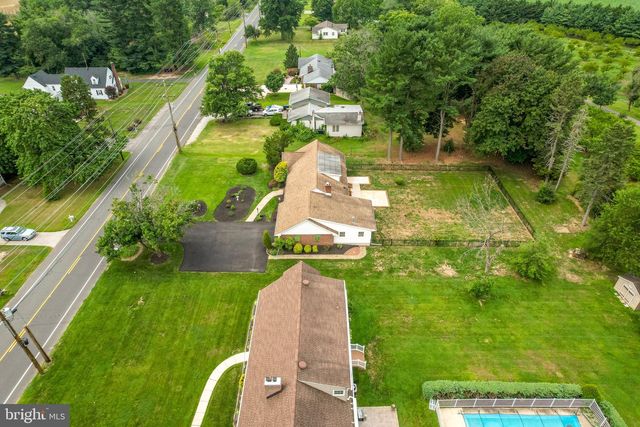 806 LAMBS RD, Mullica Hill, NJ 08062
