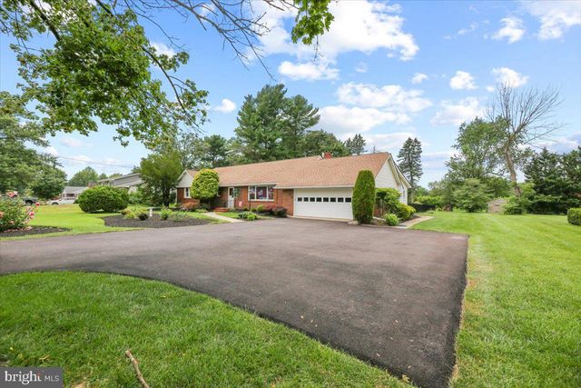806 LAMBS RD, Mullica Hill, NJ 08062