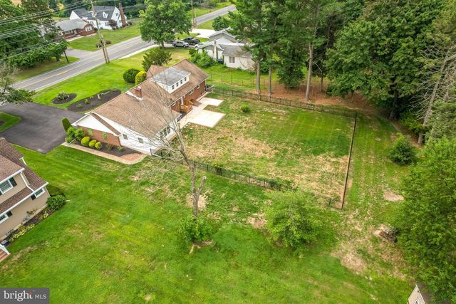 806 LAMBS RD, Mullica Hill, NJ 08062