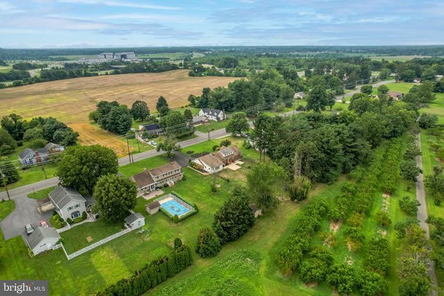 806 LAMBS RD, Mullica Hill, NJ 08062