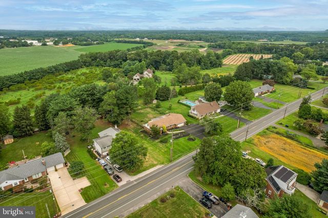 806 LAMBS RD, Mullica Hill, NJ 08062