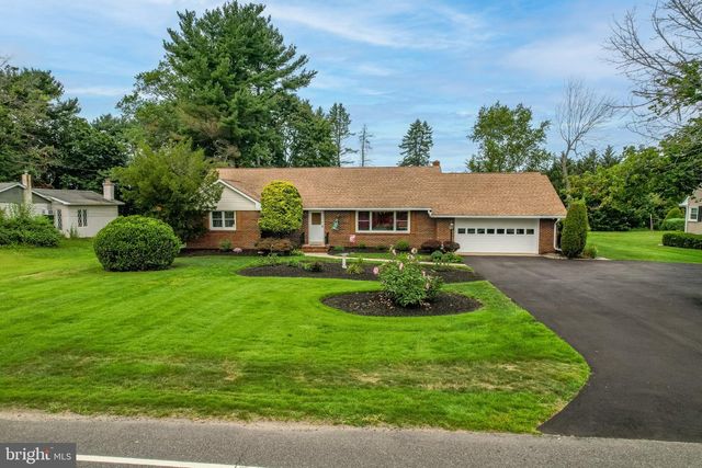 806 LAMBS RD, Mullica Hill, NJ 08062