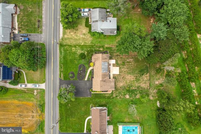 806 LAMBS RD, Mullica Hill, NJ 08062