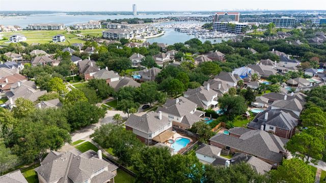 2383 Indigo Harbour Lane, League City, TX 77573