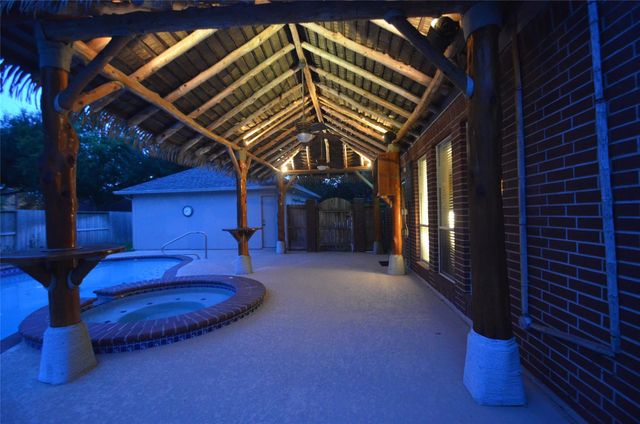 2383 Indigo Harbour Lane, League City, TX 77573