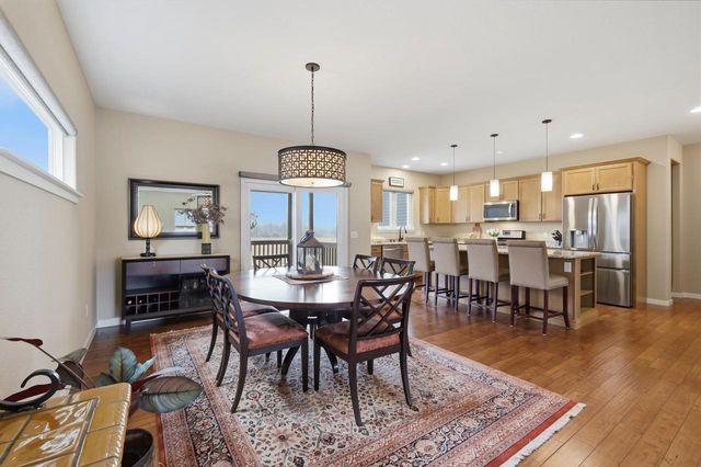 2832 No Oaks Ridge, Fitchburg, WI 53711