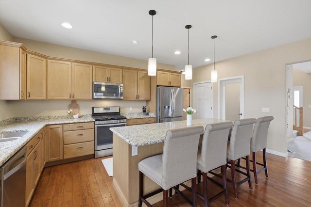 2832 No Oaks Ridge, Fitchburg, WI 53711