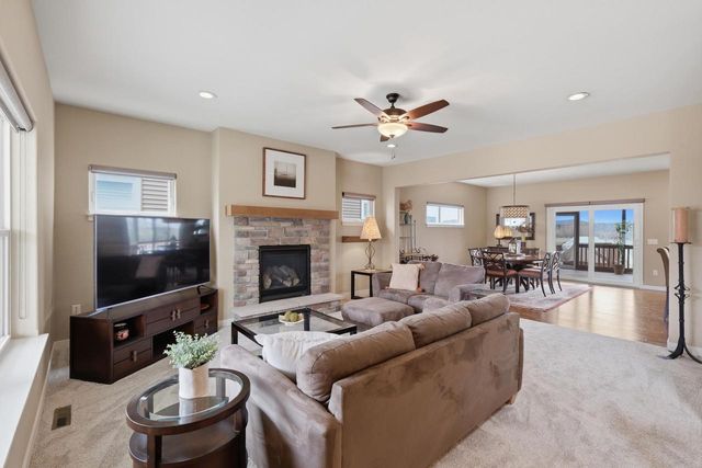 2832 No Oaks Ridge, Fitchburg, WI 53711