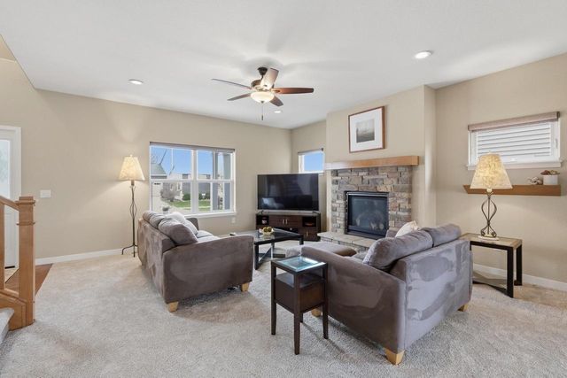 2832 No Oaks Ridge, Fitchburg, WI 53711