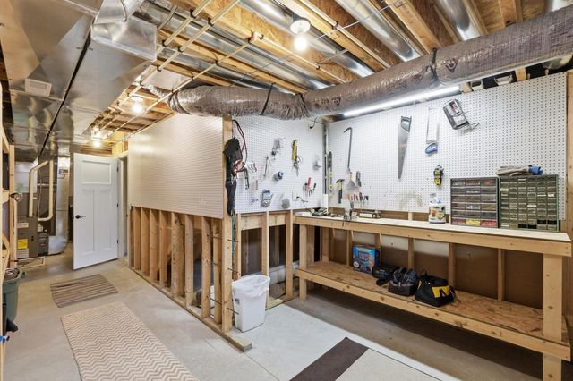 2832 No Oaks Ridge, Fitchburg, WI 53711