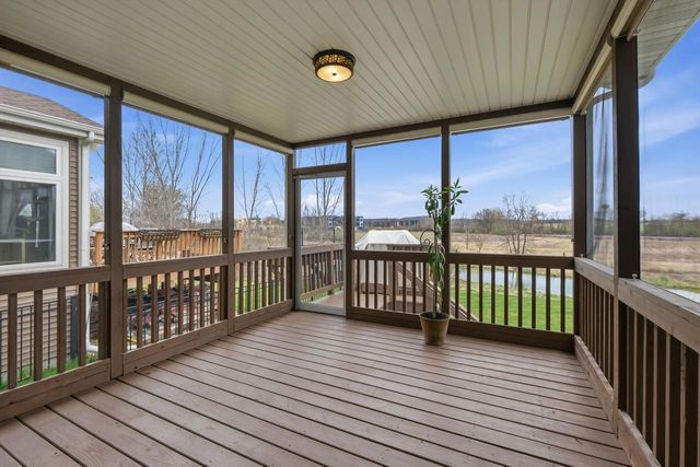 2832 No Oaks Ridge, Fitchburg, WI 53711