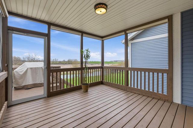 2832 No Oaks Ridge, Fitchburg, WI 53711
