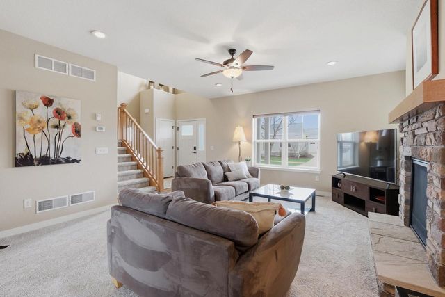 2832 No Oaks Ridge, Fitchburg, WI 53711