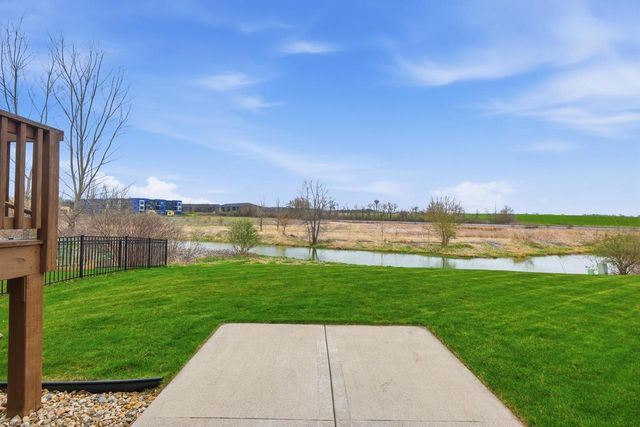 2832 No Oaks Ridge, Fitchburg, WI 53711