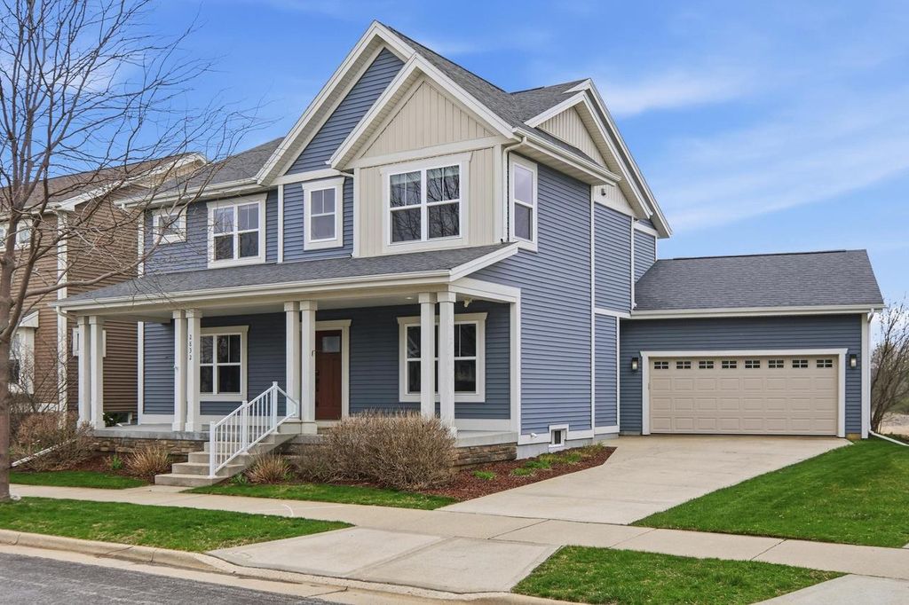 2832 No Oaks Ridge, Fitchburg, WI 53711